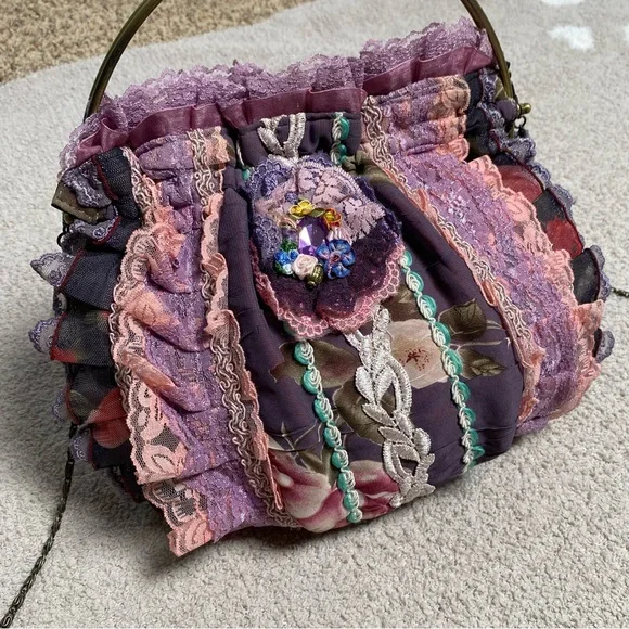 Estilo Collection Vintage Purple Floral Whimsigoth Lace Purse - Picture 3 of 9